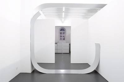 Claudia Schmid. Stahlblech verzinkt, 2004.  » Klicken zum Vergrössern ->