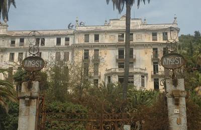 Hotel Angst II, Bordighera, 2006.  » Klicken zum Vergrössern ->