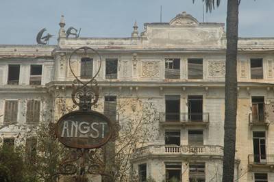 Hotel Angst IV, Bordighera, 2006.  » Klicken zum Vergrössern ->