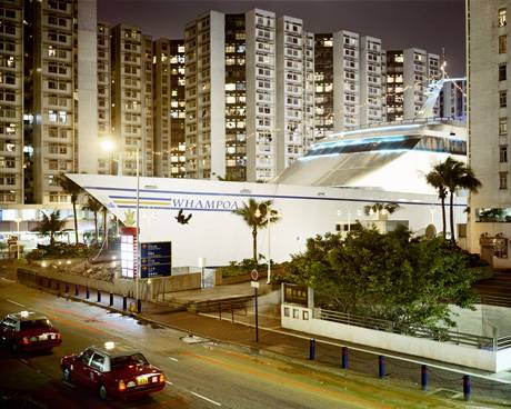 Hong Kong, Whampoa, 2000.  » Klicken zum Vergrössern ->