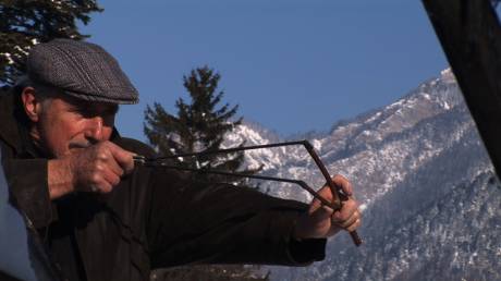 Slingshot, Schlingel, Videostill 2009.  &raquo; Klicken zum Vergr&ouml;ssern ->