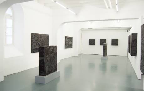 Gian H&auml;ne, Black Boxes, 2010.  &raquo; Klicken zum Vergr&ouml;ssern ->