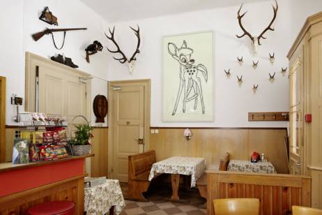 wiedemann/mettler: &lsaquo;Bambi&rsaquo;, 2010 Steckbild, 112?000 Leuchtb&uuml;gelperlen, 214 &times; 134 cm Restaurant / Trattoria Bild: &copy; Ralph Feiner  &raquo; Klicken zum Vergr&ouml;ssern ->