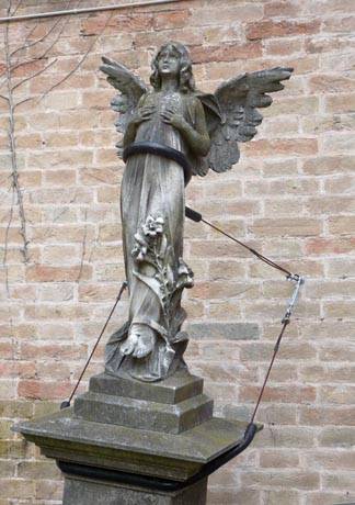 Angelus altus, 2010.  » Klicken zum Vergrössern ->