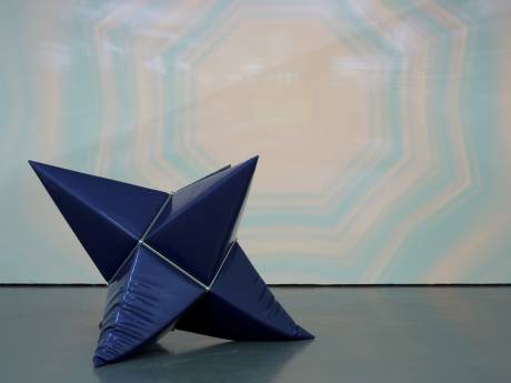 bluish encouragement, 2012.  » Klicken zum Vergrössern ->