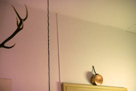 Jules Spinatsch: &lsaquo;Digestive&rsaquo;, 2010, 36 Fotografien, C-Prints auf Aluminium, je 24 &times; 36 cm, Gesamtes Hotel, verschiedene R&auml;umlichkeiten, Bilder: &copy; Jules Spinatsch  &raquo; Klicken zum Vergr&ouml;ssern ->